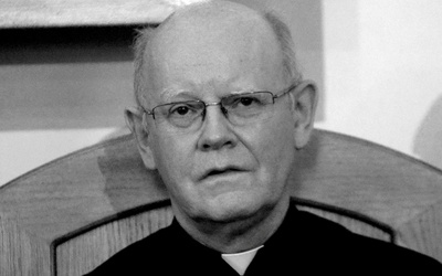 Ks. Edward Poniewierski w dniu ogłoszenia rezygnacji bp. Henryka Tomasika i nominacji bp. Marka Solarczyka.