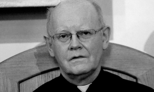 Ks. Edward Poniewierski w dniu ogłoszenia rezygnacji bp. Henryka Tomasika i nominacji bp. Marka Solarczyka.