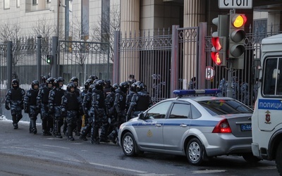 Zatrzymania koło moskiewskiego sądu, który rozpatrzy sprawę Nawalnego