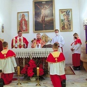 Tegorocznej sumie odpustowej przewodniczył ks. Krzysztof Pach z Krościenka w koncelebrze z grywałdzkim proboszczem ks. Bogumiłem Bednarkiem.