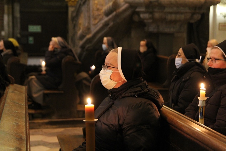 Dzień Życia Konsekrowanego w katedrze wrocławskiej