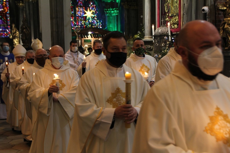 Dzień Życia Konsekrowanego w katedrze wrocławskiej