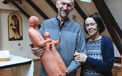 	Państwo Puzanowscy w kaplicy Dużego Domu