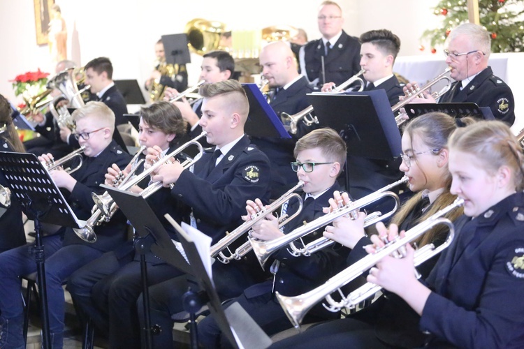 Koncert w Męcinie