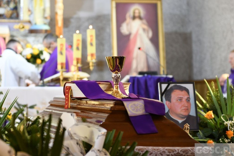 Ostatnie pożegnanie śp. ks. Marka Czerniawskiego