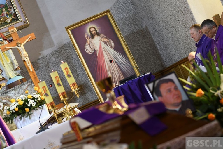Ostatnie pożegnanie śp. ks. Marka Czerniawskiego