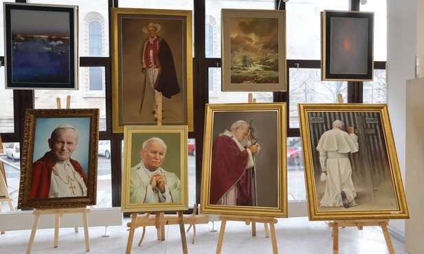  Galeria i muzeum archidiecezji katowickiej w budynku po byłej drukarni przy ul. Wita Stwosza 11.