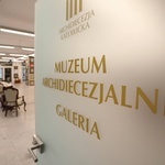  Galeria i muzeum archidiecezji katowickiej w budynku po byłej drukarni przy ul. Wita Stwosza 11.