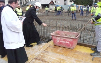 Wmurowanie kamienia węgielnego w Domu Słowa