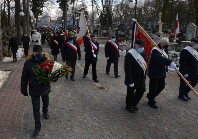 Msza św. pogrzebowa śp. ks. Edwarda Poniewieskiego