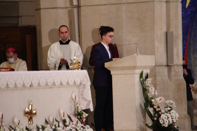 Sakra bp. Roberta Chrząszcza