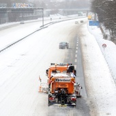 Sroga zima w środkowej i wschodniej Europie; zawieje i oblodzone drogi