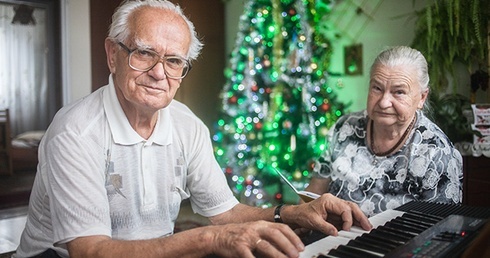 – Każda nasza rocznica ślubu, obchodzona 22 czerwca, to dla nas wielkie święto – mówią Dorota i Antoni Dżoniowie, którzy przeżyli ze sobą już 65 lat.