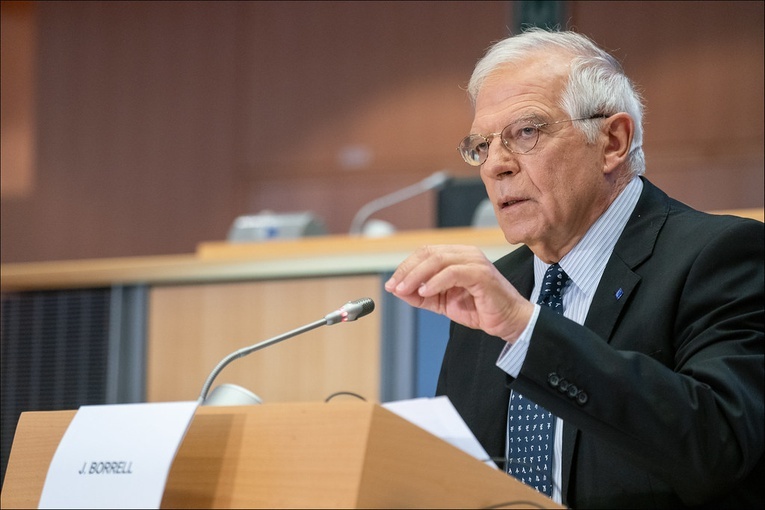 Borrell: Rosja jest odpowiedzialna za masowe zbrodnie na Ukrainie, rozważymy sankcje energetyczne