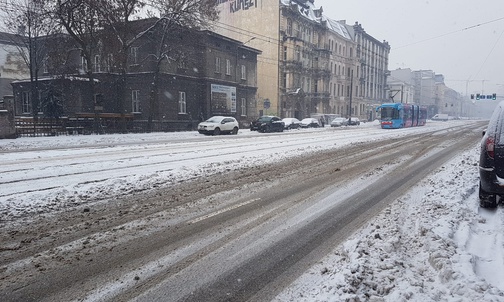 Śląskie. Sytuacja na drogach lepsza niż wczoraj. Najgorzej w okolicach Lublińca