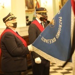 Ostatnie pożegnanie śp. ks. kan. Benedykta Fojcika w parafii Chrystusa Króla w Chybiu