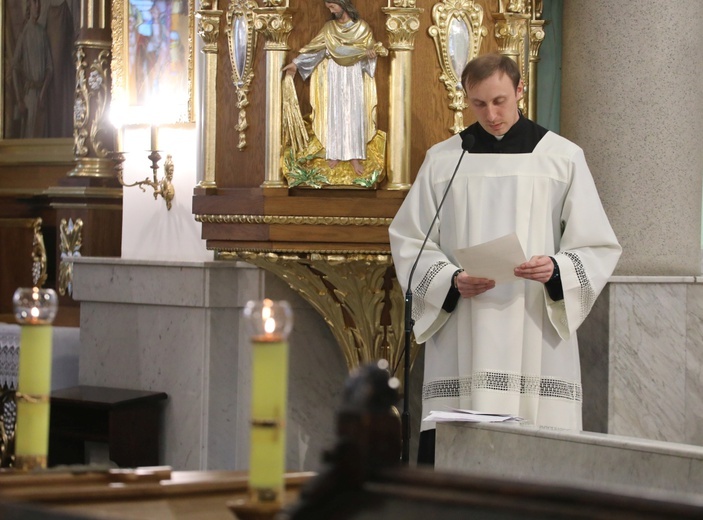 Ostatnie pożegnanie śp. ks. kan. Benedykta Fojcika w parafii Chrystusa Króla w Chybiu