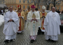 Sakra bp. Andrzeja Siemieniewskiego - fotograficzne wspomnienie