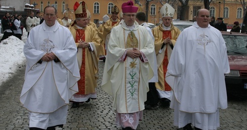 Sakra bp. Andrzeja Siemieniewskiego - fotograficzne wspomnienie