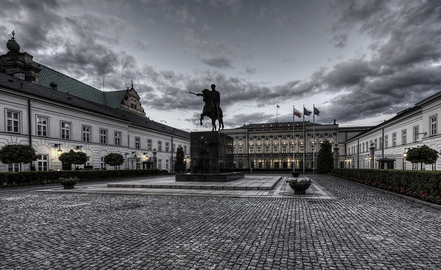 Sondaż: Kto jest najsilniejszym kandydatem opozycji w wyborach prezydenckich?