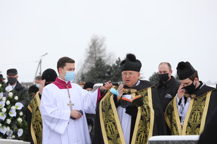 Pogrzeb śp. ks. dr. Czesława Gaca w Bestwinie