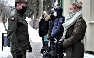 Pierwsza rozmowa z dowódcą 6. MBOT płk. Witoldem Bubakiem.