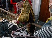 Fakt zgonu Śmierci potwierdza proboszcz, a potem podpisuje stosowny akt w księgach parafialnych.