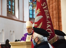 Na Mszy św. 10 lutego obecni byli przedstawiciele koszalińskiego oddziału Związku Sybiraków ze swoim sztandarem.