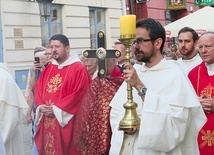 Obecnie dominikanie posiadają inne, otrzymane kilka lat temu części Krzyża Świętego, które co roku w święto Podwyższenia Krzyża wynoszone są na ulice Lublina.