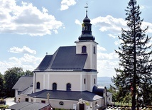 ▲	Świątynia „Maria Śnieżna” jest jednym z najwyżej położonych kościołów w okolicy.