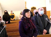 ▲	Wieczór poprowadziły małżeństwa. W środku Dorota Gąciarz.