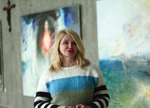 ▲	Marzeniem artystki jest, by we współczesnej twórczości nastąpiło duchowe odrodzenie.