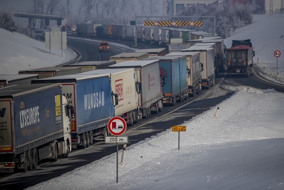 Niemcy: Zamknięcie granic z Czechami i Tyrolem może przerwać łańcuch dostaw towarów w całej Europie