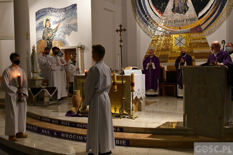 Poświęcenie Drogi Krzyżowej w Żarach