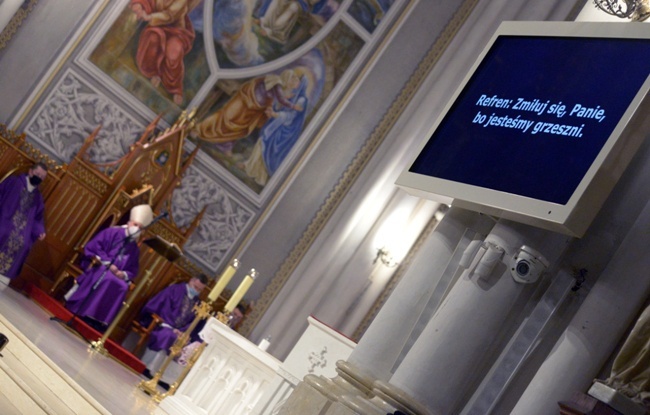 Środa Popielcowa w radomskiej katedrze