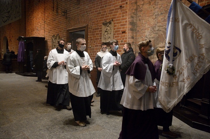 Środa Popielcowa w katedrze opolskiej