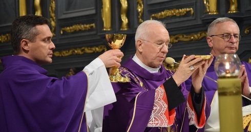 W Środę Popielcową Eucharystii w katedrze przewodniczył bp Andrzej F. Dziuba.