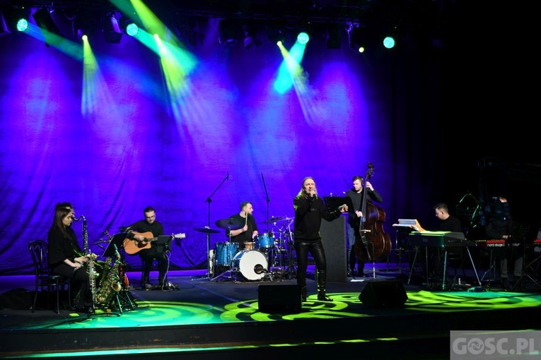 Koncert  "Spać Ci Kazali, Polsko"