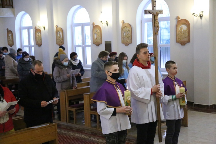 Poświęcenie stacji drogi krzyżowej