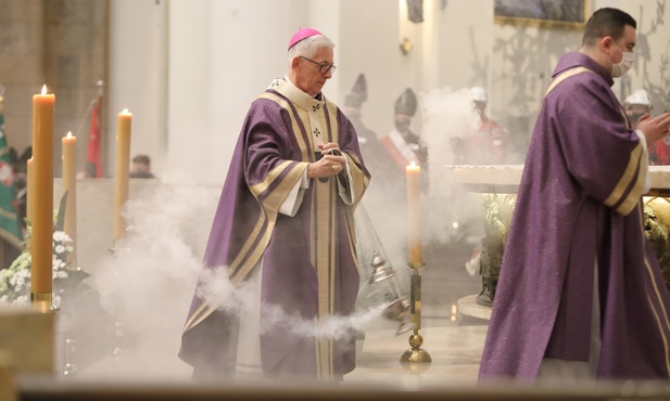 Abp Skworc: Nadszedł czas, aby zobaczyć, wybrać i działać