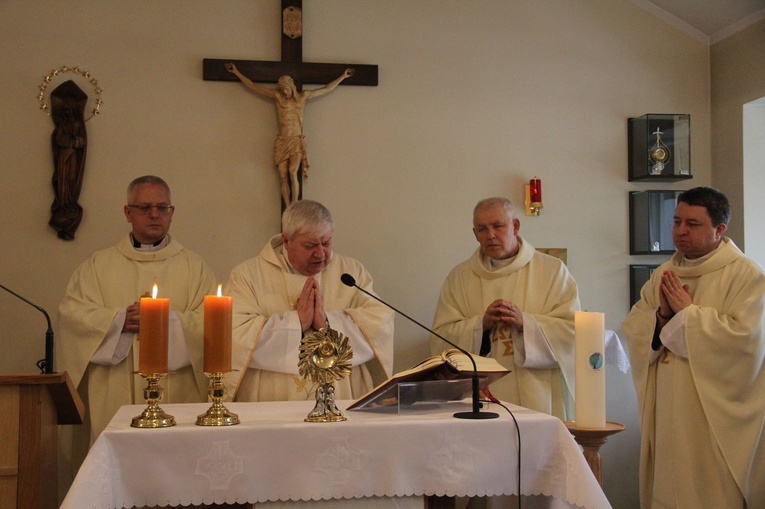 Czchów. Wprowadzenie relikwii świętych dzieci fatimskich do Efezu