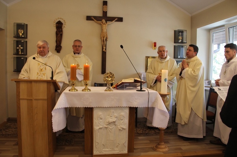 Czchów. Wprowadzenie relikwii świętych dzieci fatimskich do Efezu