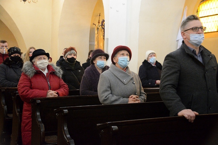 Kietrz. Wprowadzenie relikwii bł. ks. Henkesa