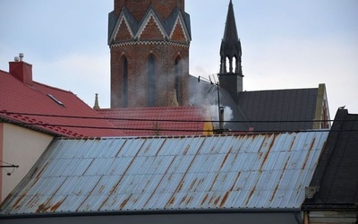 Drony sprawdzą, czym palą właściciele posesji.