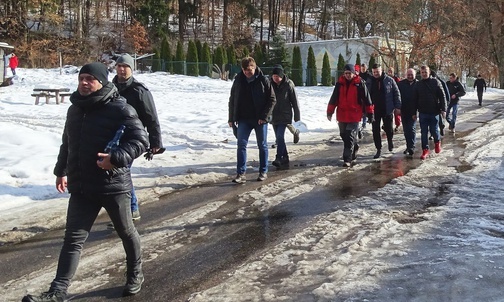 Przez śnieg, prawie jak w Zakopanem 
