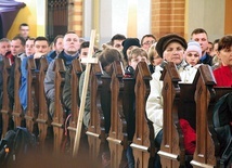 Ekstremalną Drogę Krzyżową co roku podejmują tysiące tarnowskich diecezjan.  Na zdjęciu Msza św. na rozpoczęcie EDK w 2018 r.