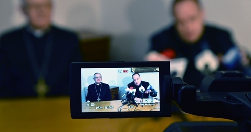 Kościół medialnokatolicki - synodalna rozmowa o mediach