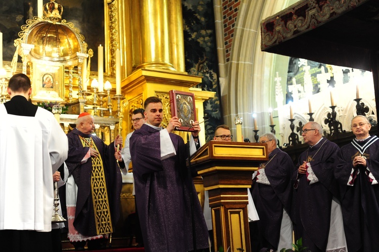 Tytuł kanonika kapituły katedry w Chartres dla ks. prał. Zdzisława Sochackiego