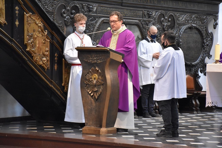 "Kwadrans w cieniu św. Jakuba" z ks. Piotrem Roszakiem