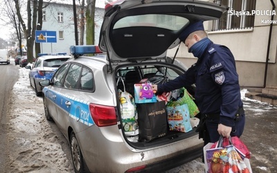 Katowice. Zbiórka na rzecz zaniedbanego 3-latka. Przerosła oczekiwania policjantów